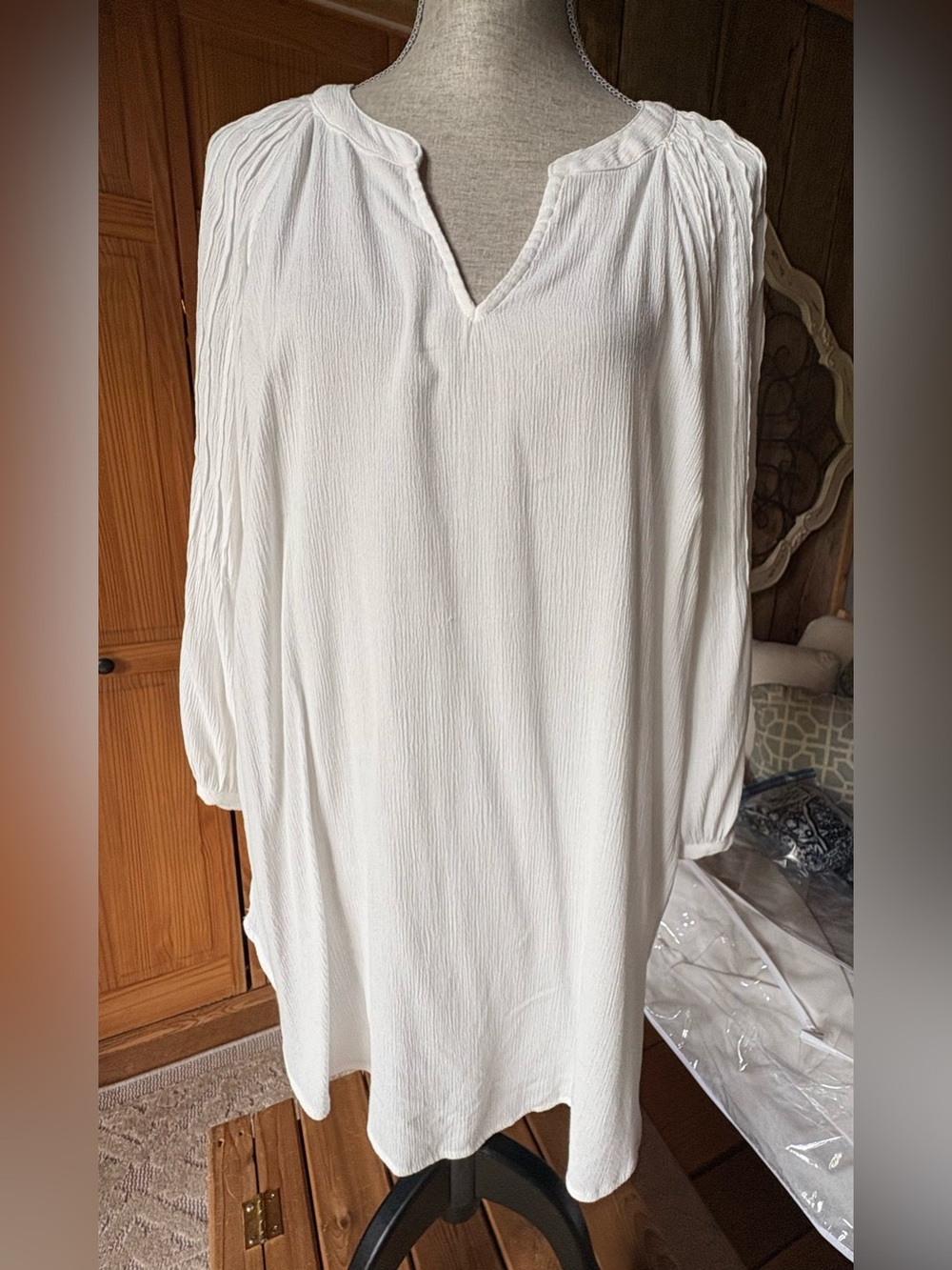 Target Ava Viv Off- White, Ivory Split-Neck Peasant Blouse - Women's 3/4 sleeve